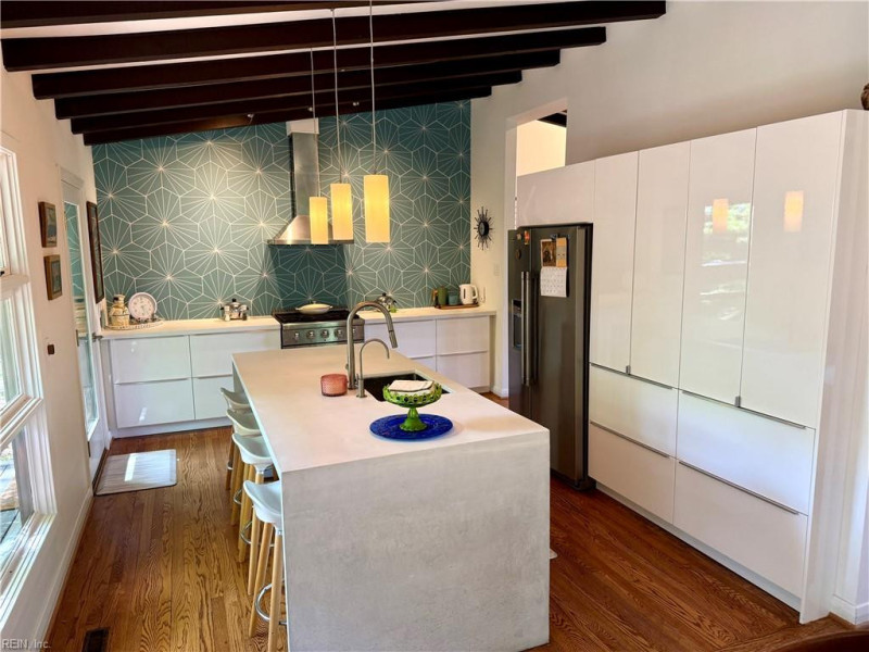 Photo 9 of 32 residential for sale in Newport News virginia