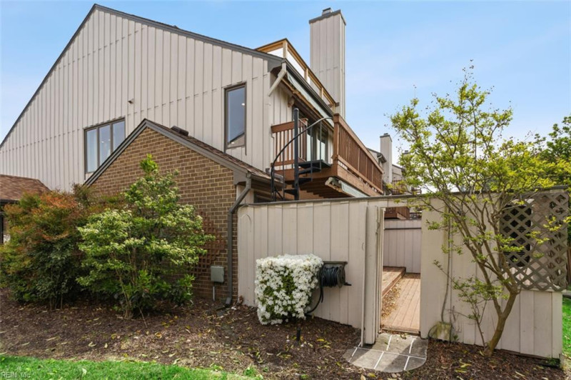 Photo 19 of 48 residential for sale in Portsmouth virginia