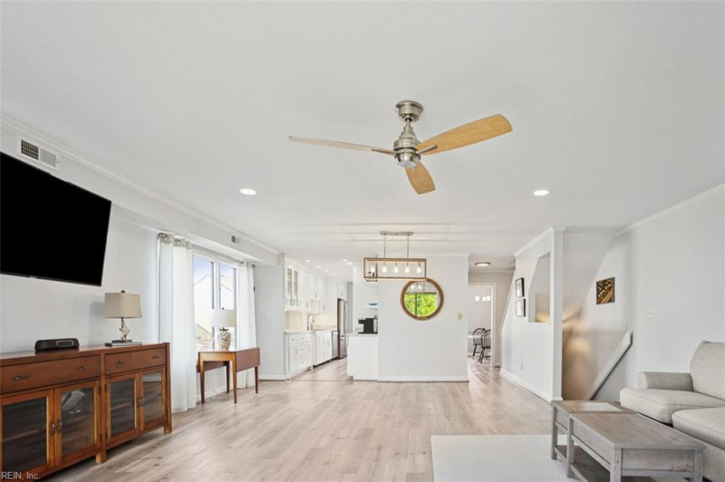 Photo 29 of 48 residential for sale in Portsmouth virginia