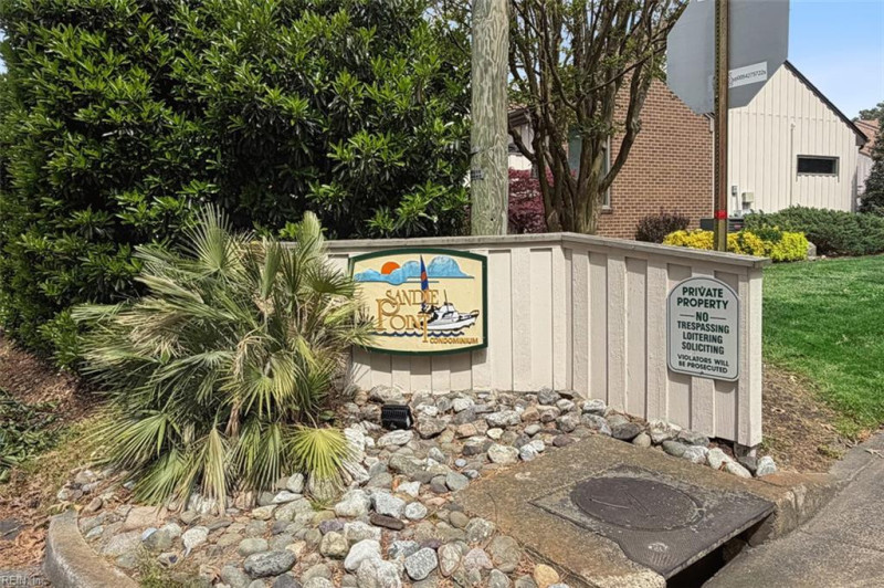 Photo 5 of 48 residential for sale in Portsmouth virginia