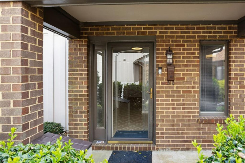 Photo 6 of 48 residential for sale in Portsmouth virginia