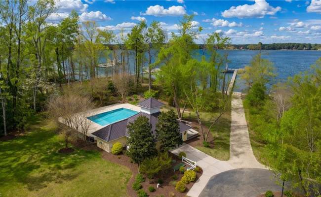 1.1+AC East West Parkway, Gloucester County, VA 23061