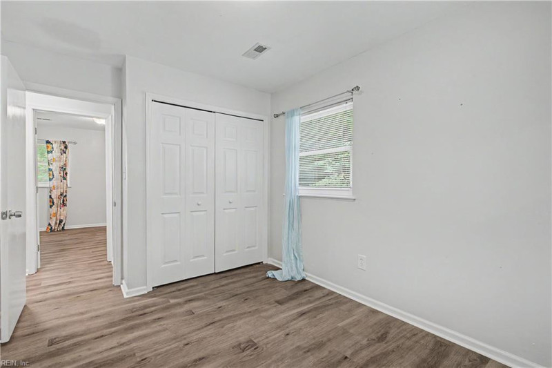 Photo 18 of 37 residential for sale in Mathews County virginia