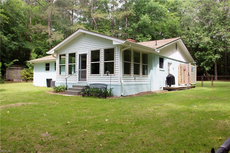 Photo 23 of 37 residential for sale in Mathews County virginia