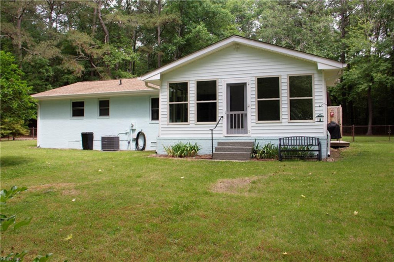 Photo 25 of 37 residential for sale in Mathews County virginia