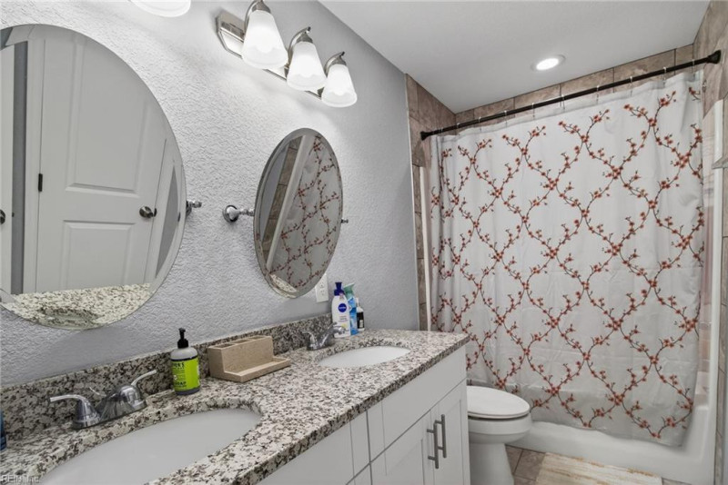 Photo 18 of 41 residential for sale in Norfolk virginia