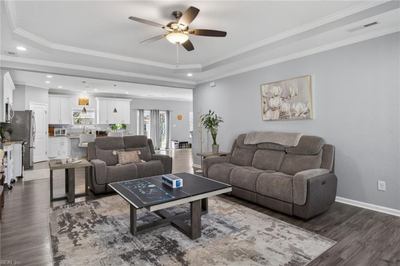 Photo 4 of 41 residential for sale in Norfolk virginia