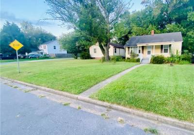 1305 Hoover Avenue, Chesapeake, VA 23324