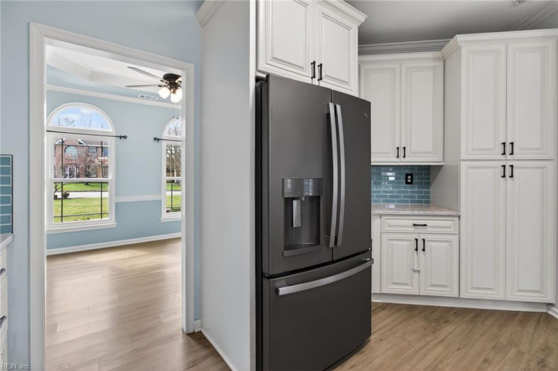 Photo 12 of 36 residential for sale in Chesapeake virginia