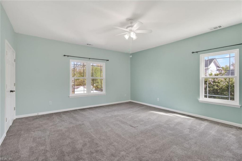 Photo 17 of 36 residential for sale in Chesapeake virginia