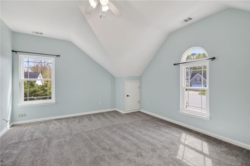 Photo 19 of 36 residential for sale in Chesapeake virginia