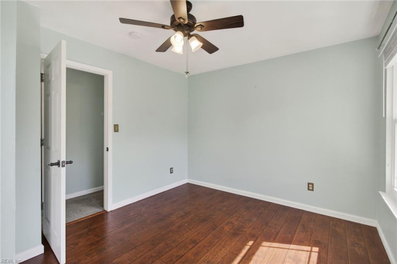 Photo 22 of 36 residential for sale in Chesapeake virginia