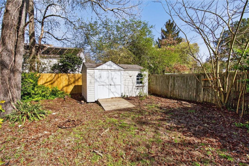 Photo 35 of 36 residential for sale in Chesapeake virginia