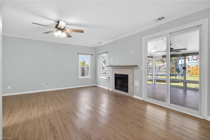 Photo 5 of 36 residential for sale in Chesapeake virginia