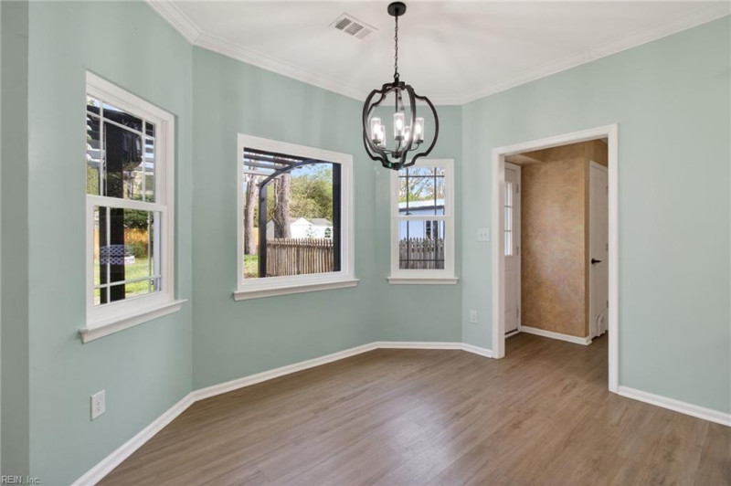Photo 6 of 36 residential for sale in Chesapeake virginia