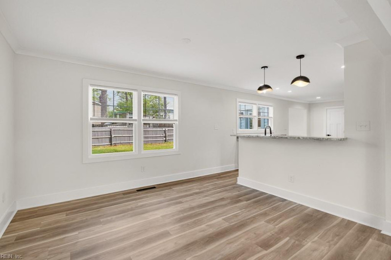 Photo 10 of 39 residential for sale in Virginia Beach virginia