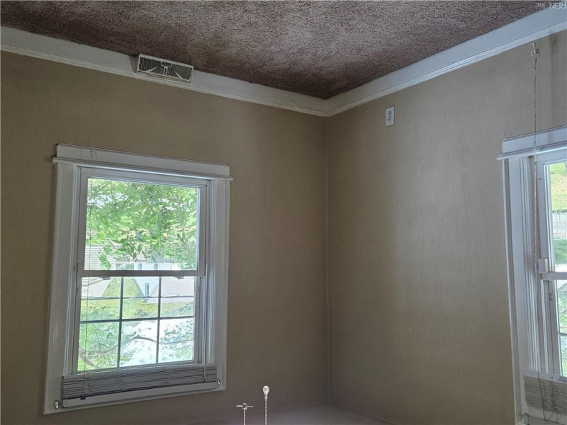 Photo 15 of 21 residential for sale in Portsmouth virginia