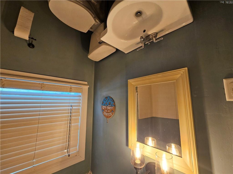 Photo 17 of 21 residential for sale in Portsmouth virginia