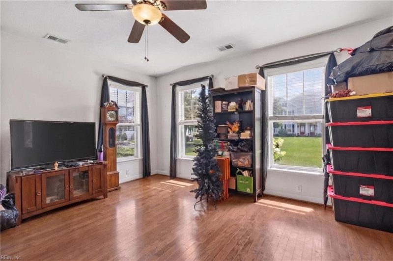 Photo 1 of 36 residential for sale in Chesapeake virginia