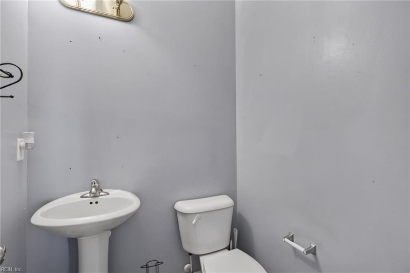 Photo 22 of 36 residential for sale in Chesapeake virginia