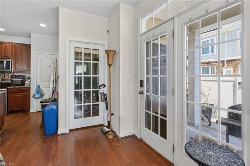Photo 3 of 36 residential for sale in Chesapeake virginia