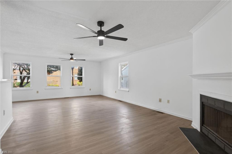 Photo 11 of 31 residential for sale in Norfolk virginia