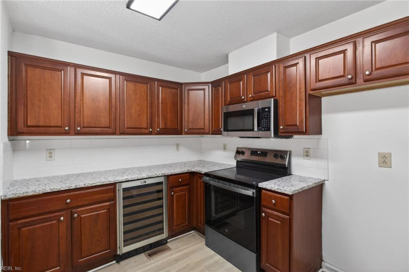 Photo 15 of 31 residential for sale in Norfolk virginia