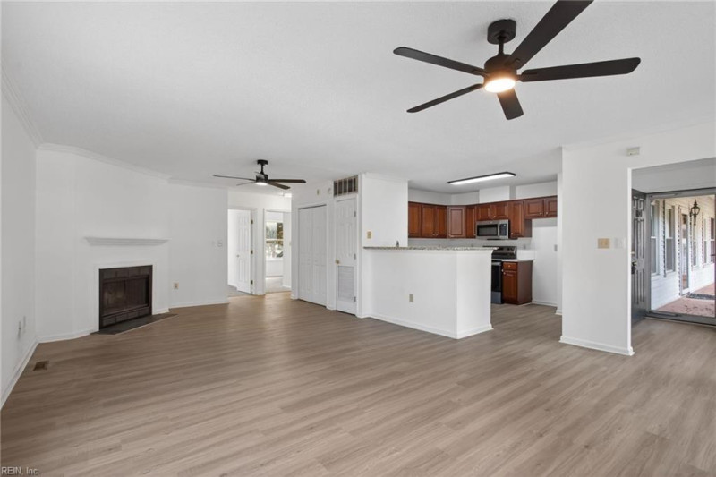 Photo 7 of 31 residential for sale in Norfolk virginia