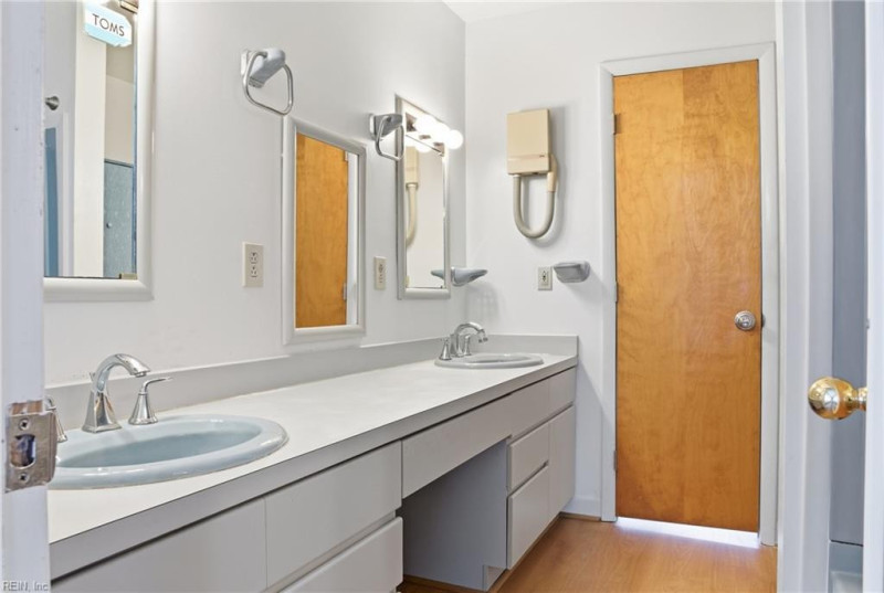 Photo 28 of 49 residential for sale in Virginia Beach virginia