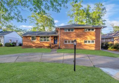 6 Downing Place, Newport News, VA 23606