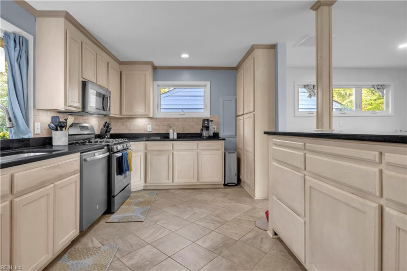 Photo 8 of 34 residential for sale in Newport News virginia Photo 8 of 34 residential for sale in Newport News virginia