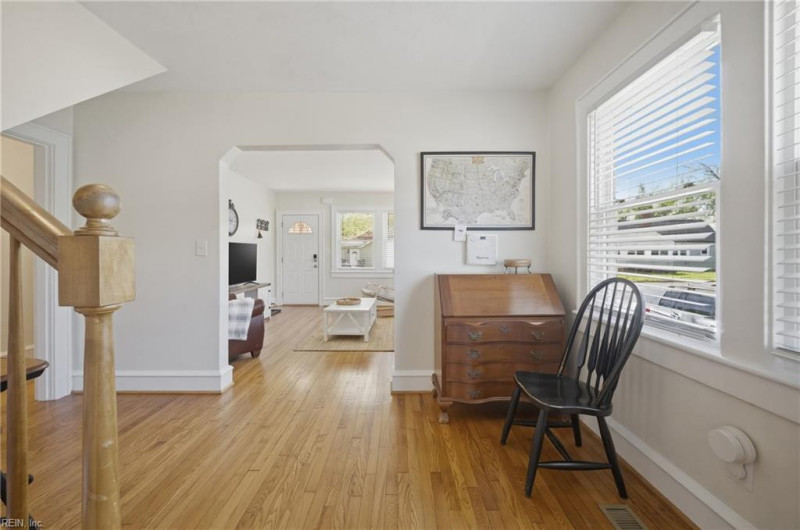 Photo 10 of 39 residential for sale in Hampton virginia