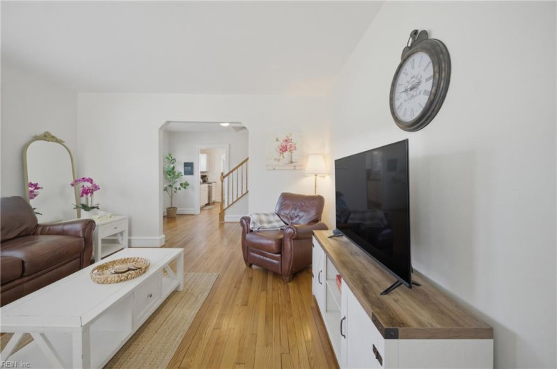 Photo 11 of 39 residential for sale in Hampton virginia