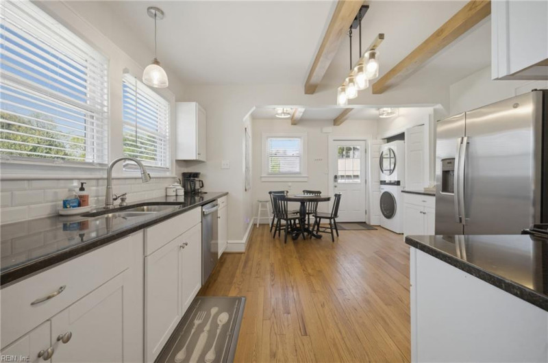 Photo 12 of 39 residential for sale in Hampton virginia