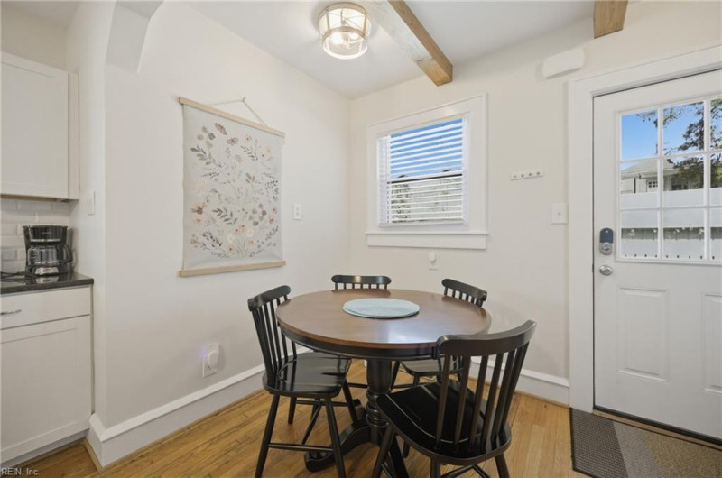 Photo 13 of 39 residential for sale in Hampton virginia