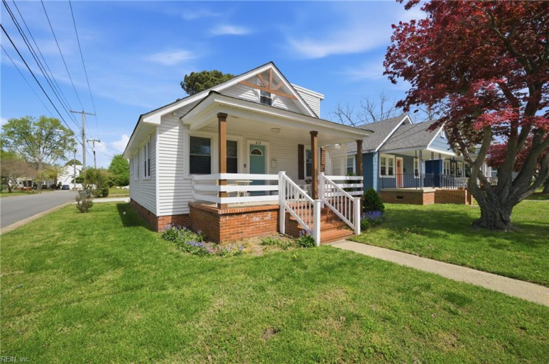 Photo 2 of 39 residential for sale in Hampton virginia