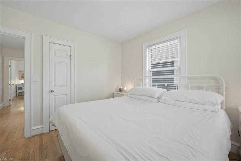Photo 22 of 39 residential for sale in Hampton virginia