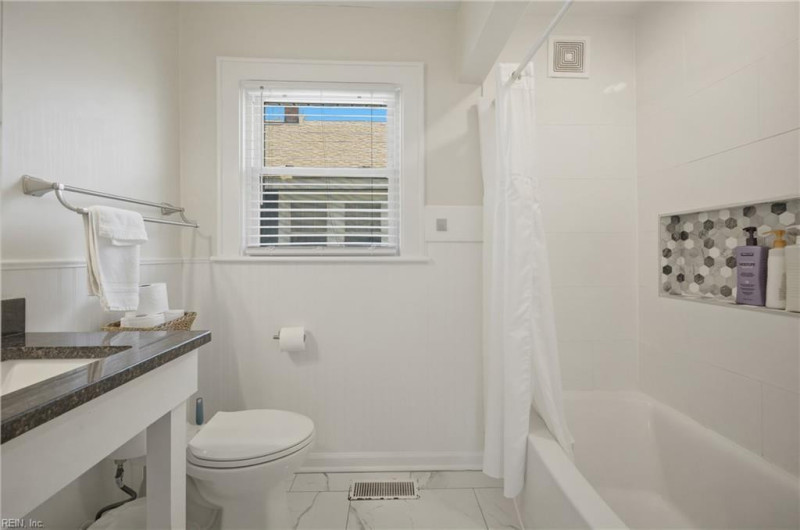 Photo 29 of 39 residential for sale in Hampton virginia