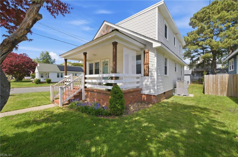 Photo 3 of 39 residential for sale in Hampton virginia