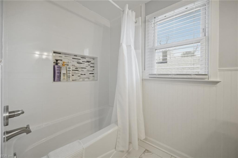 Photo 32 of 39 residential for sale in Hampton virginia