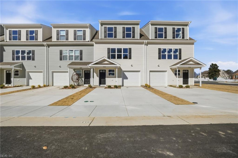Photo 1 of 34 residential for sale in Suffolk virginia