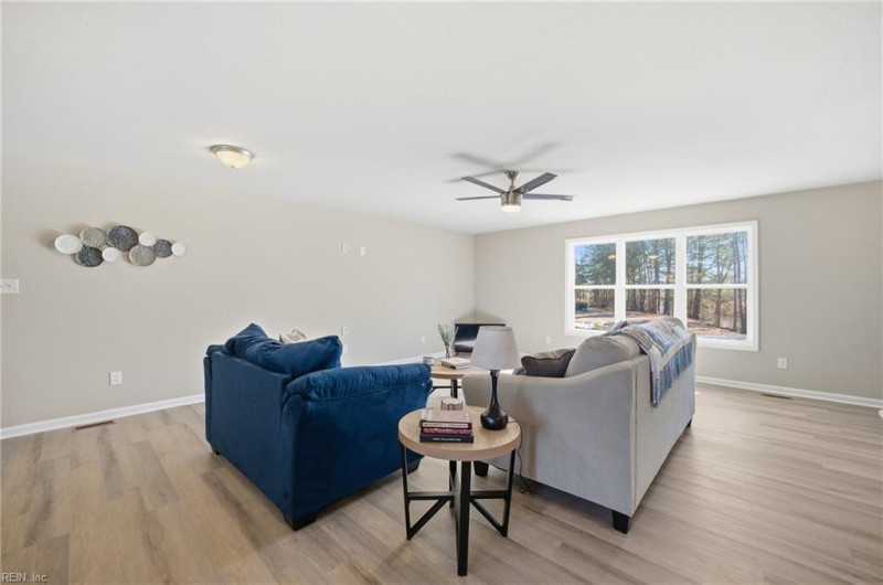 Photo 13 of 34 residential for sale in Suffolk virginia
