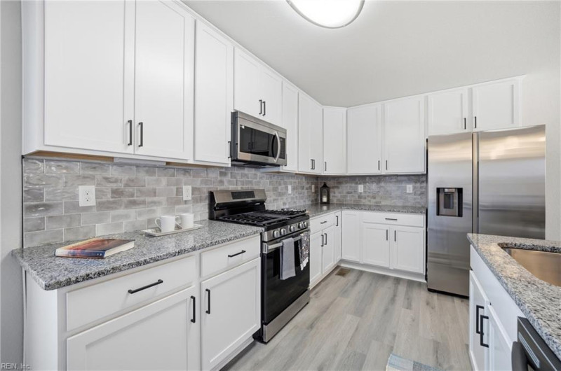 Photo 18 of 34 residential for sale in Suffolk virginia