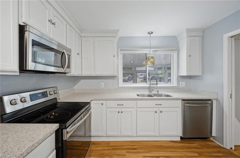 Photo 12 of 48 residential for sale in Newport News virginia