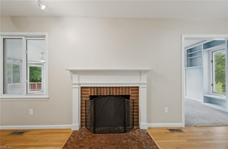 Photo 9 of 48 residential for sale in Newport News virginia