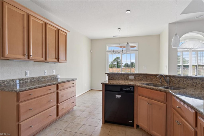 Photo 12 of 47 residential for sale in Chesapeake virginia