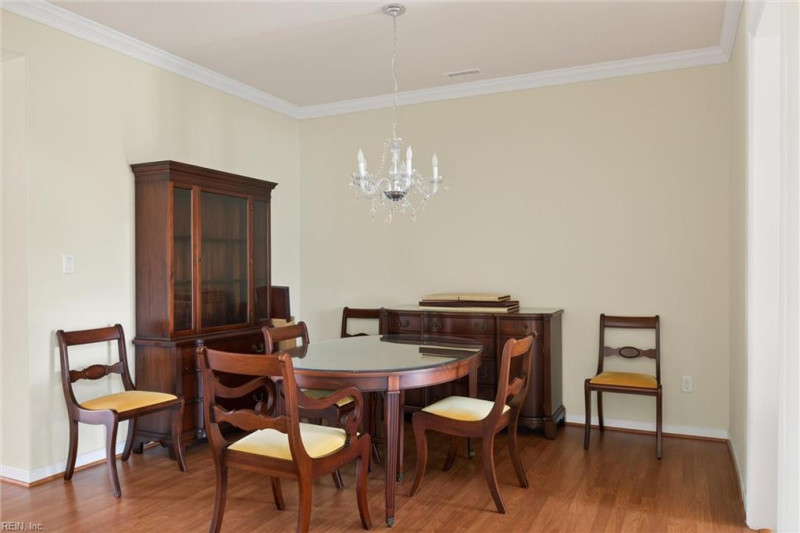 Photo 13 of 47 residential for sale in Chesapeake virginia