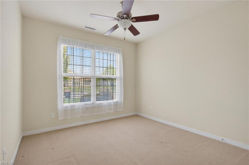 Photo 14 of 47 residential for sale in Chesapeake virginia