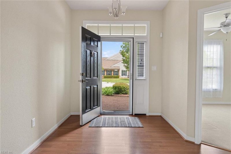 Photo 3 of 47 residential for sale in Chesapeake virginia