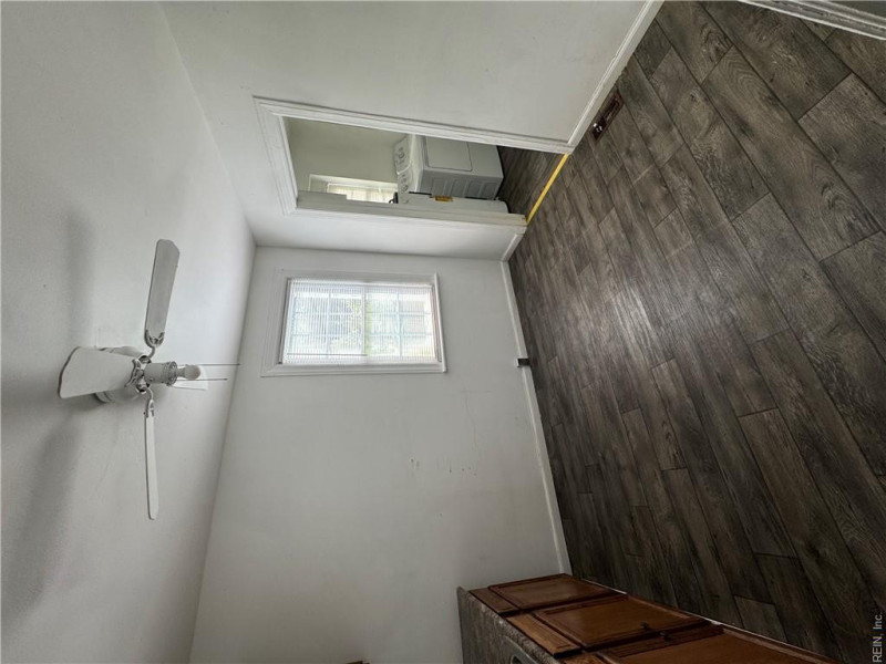 Photo 15 of 33 residential for sale in Norfolk virginia
